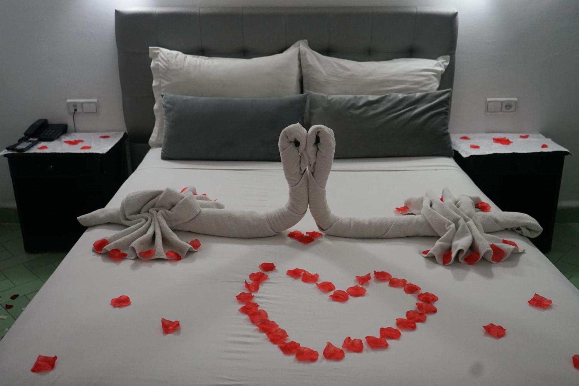 Hotel Nouzha Фес Екстер'єр фото