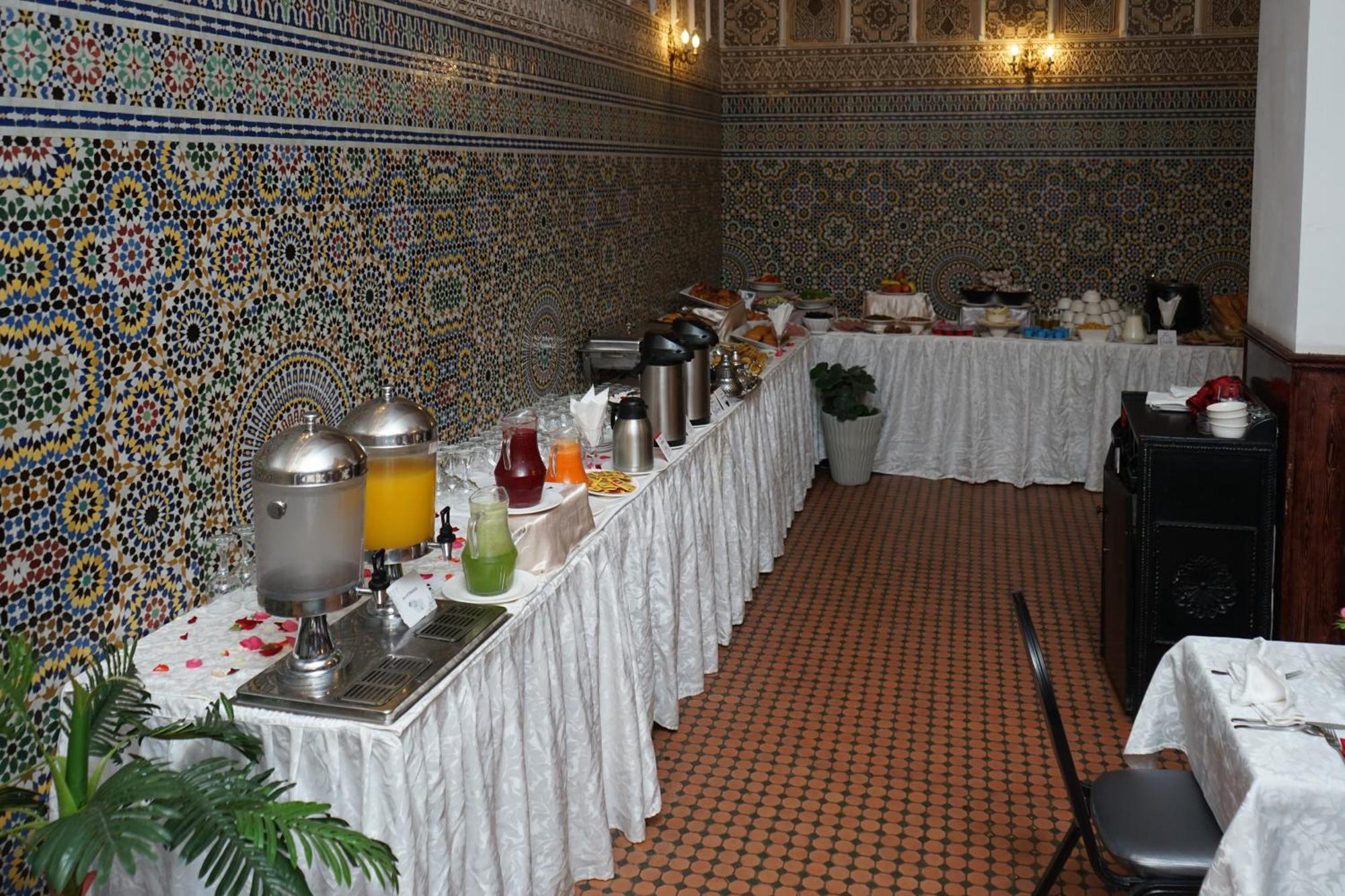 Hotel Nouzha Фес Екстер'єр фото