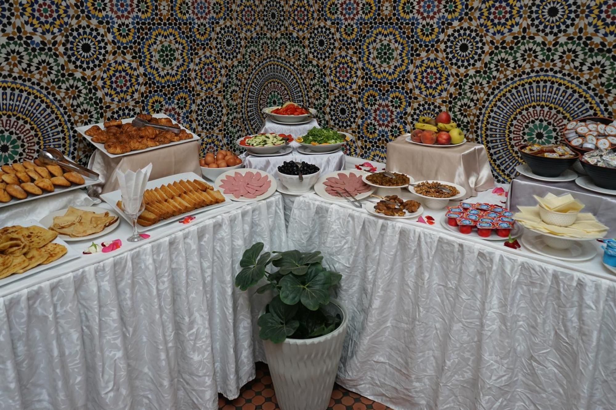 Hotel Nouzha Фес Екстер'єр фото