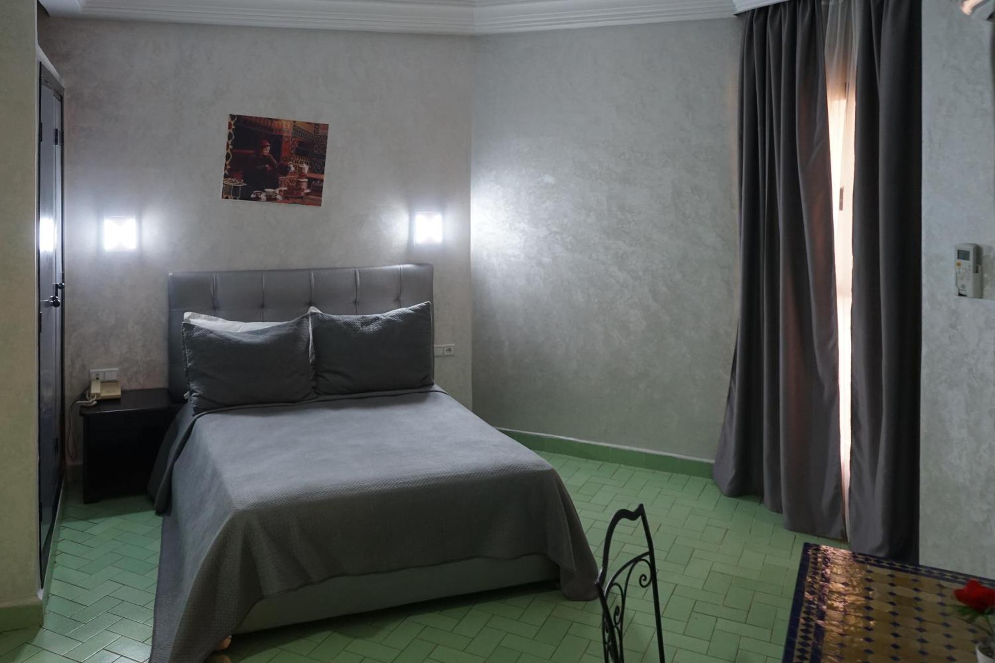 Hotel Nouzha Фес Екстер'єр фото