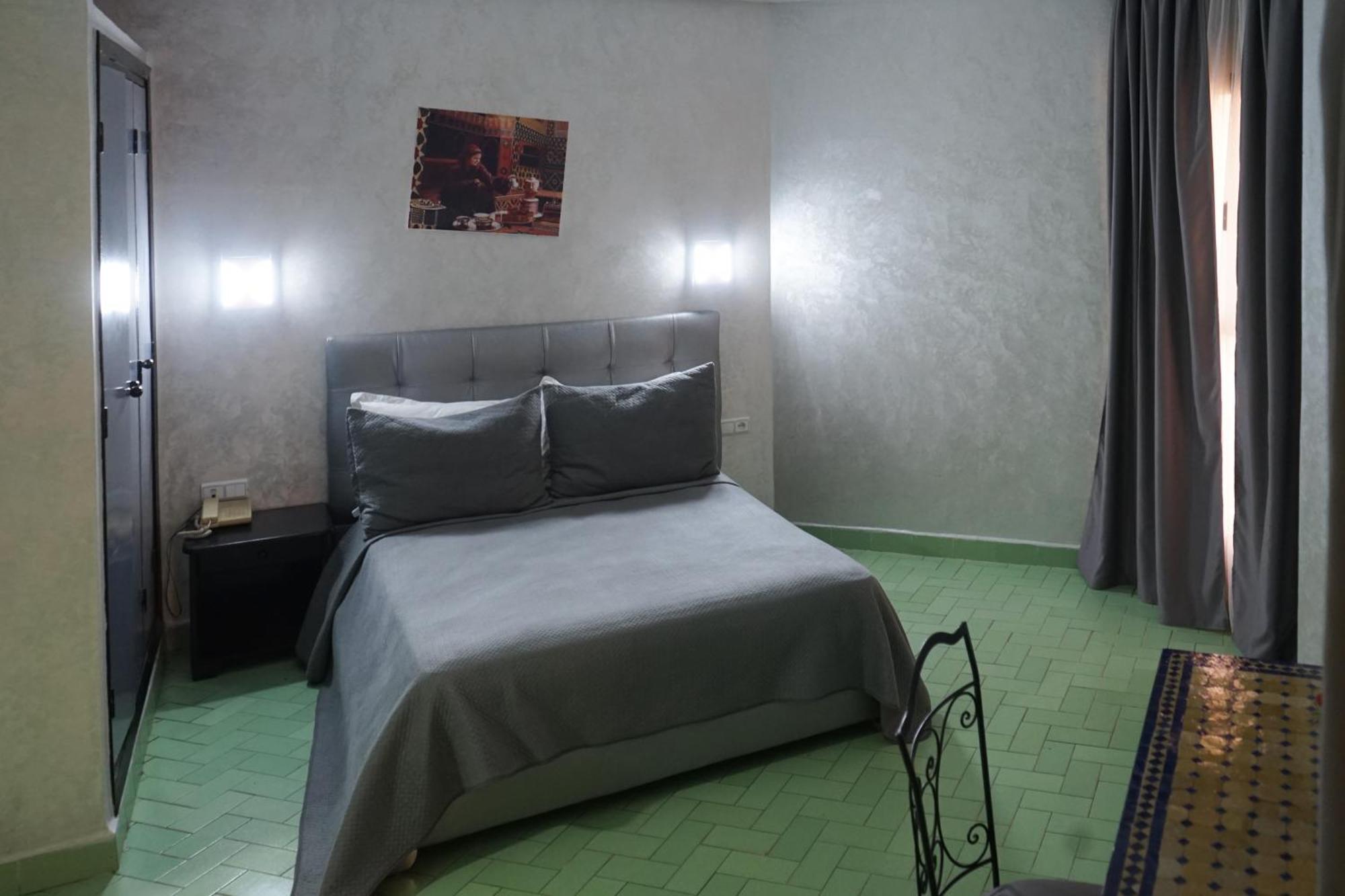 Hotel Nouzha Фес Екстер'єр фото
